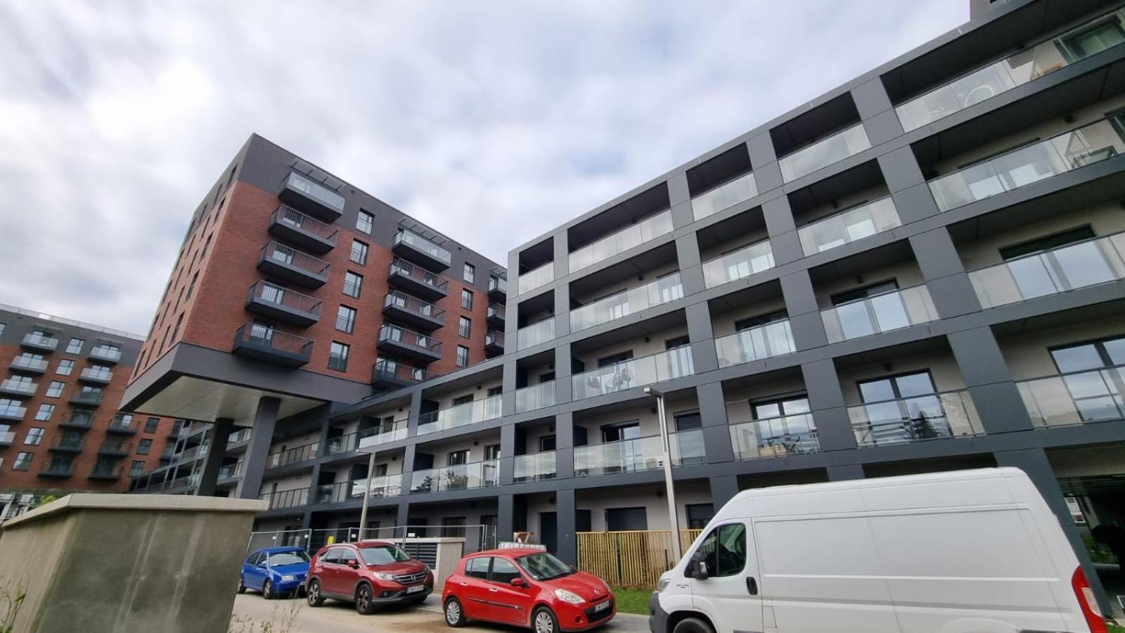 New #Madalinskiego57 - City Center, New Bulding, 2 Bedrooms, 2X Double Beds And A Fold-Out Sofa, Separate Kitchen, Air Conditioning, Balcony, Underground Parking, Self Check In 24H, Internet, Netflix, Coffee Machine, Washing Machine,1 Km To The Railw Breslávia Exterior foto